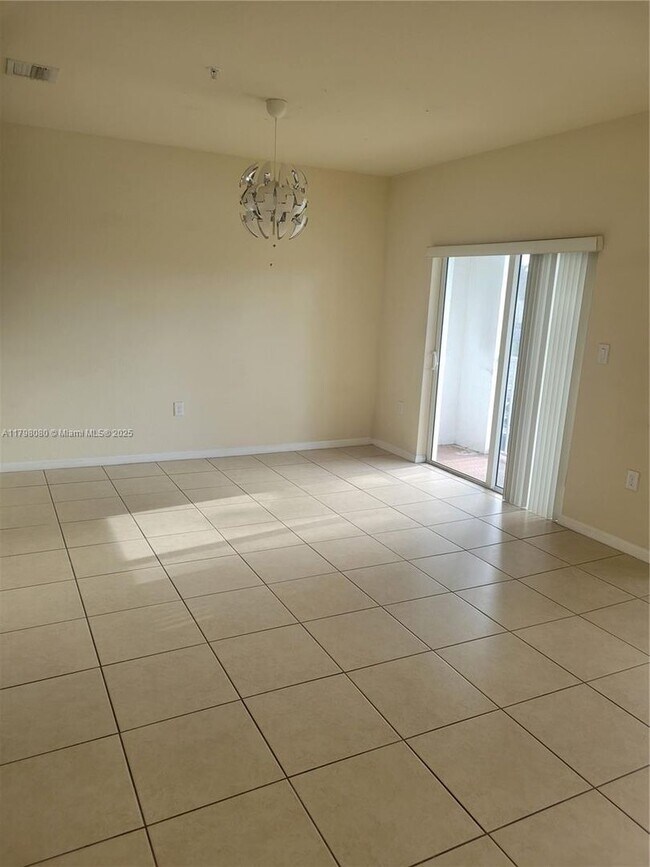 Foto del edificio - 8930 NW 97th Ave