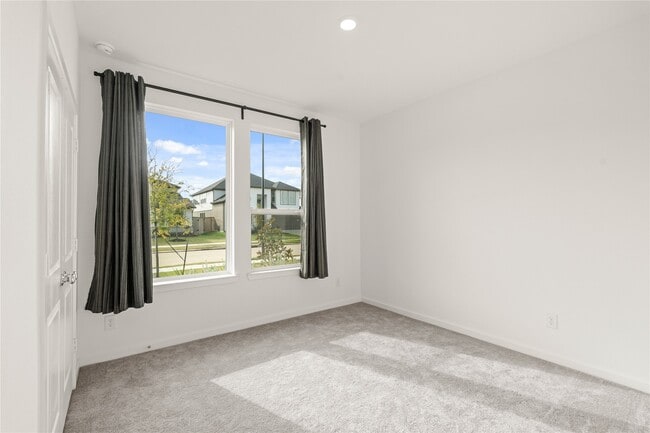 Building Photo - 21918 Wycombe Ter Wy