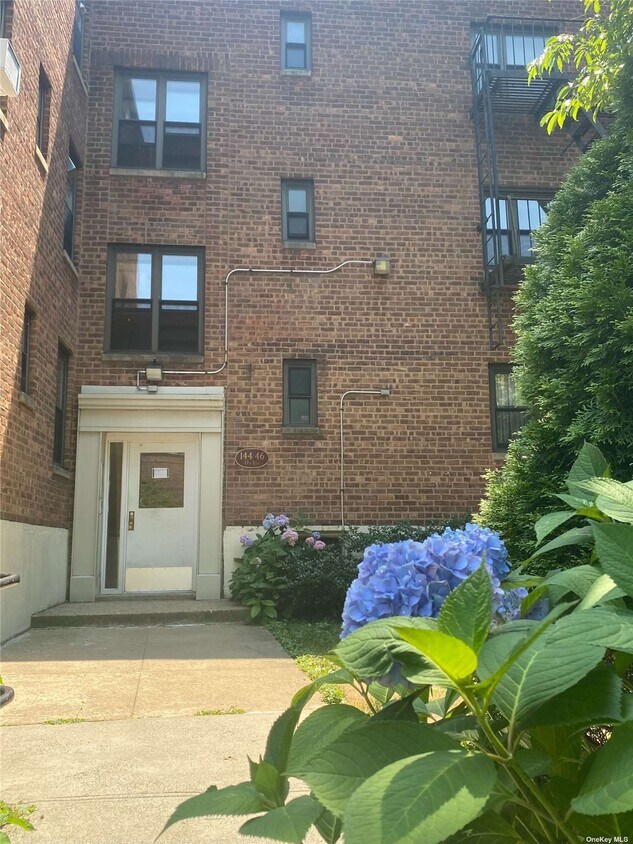 Primary Photo - 144-46-144-77 77th Rd
