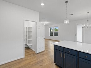 Building Photo - 8218 Leisure Pt Dr