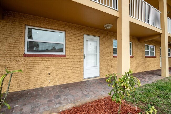 Building Photo - 1300 S Hercules Ave
