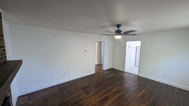 Foto del edificio - Charming 2 bed/ 1 bath available now near ...
