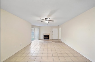 Building Photo - 9797 Leawood Blvd