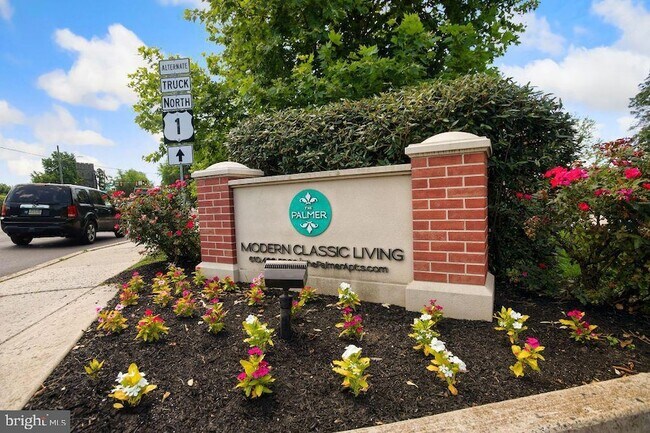 Building Photo - 18 E Lancaster Avenue Unit 2B-PH-16