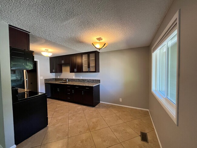 Foto del edificio - 3314 N Clayton Pl