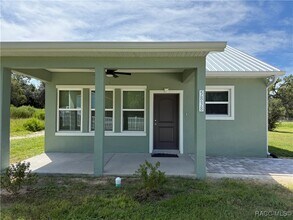 Building Photo - 5838 W Green Acres St