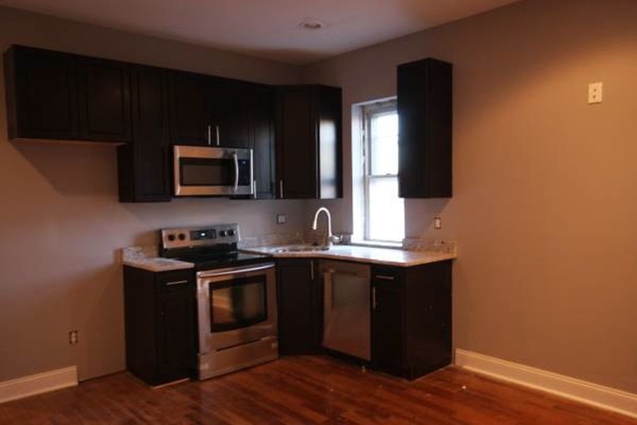Primary Photo - 2513 Tulip St