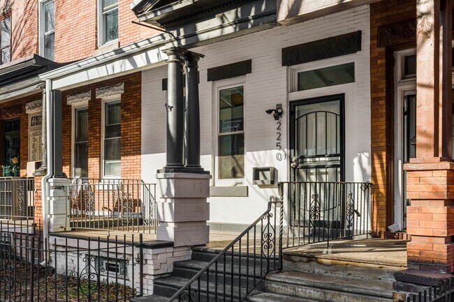 Foto del edificio - 2250 N Park Ave