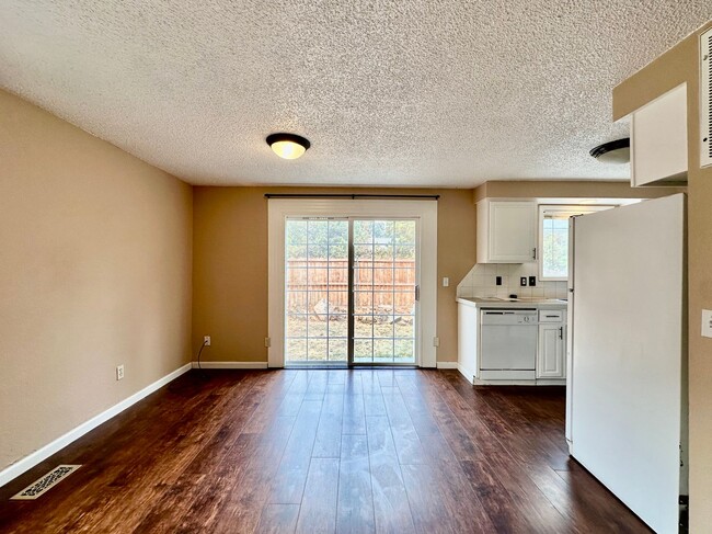 Foto del edificio - 624 SE Wilson Ave