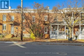 Building Photo - 340 MacKay St