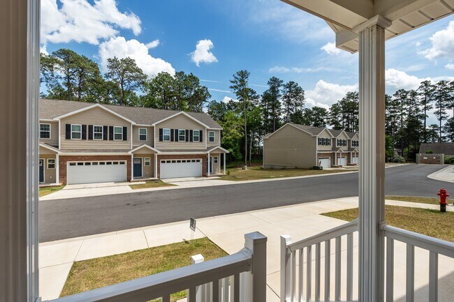 Building Photo - 830 Ducks Lndg