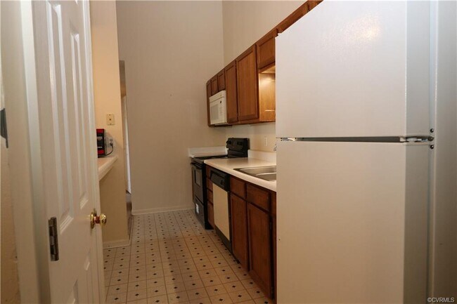 Building Photo - 9351 Kempton Manor Ct
