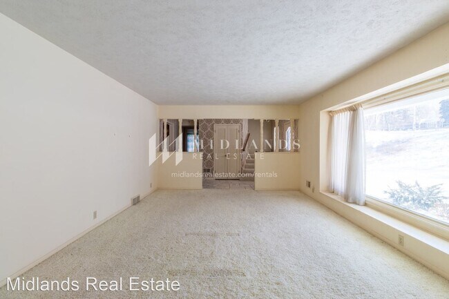 Building Photo - 5 br, 3 bath House - 810 Skyline Drive