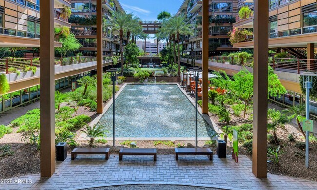 Foto del edificio - 7117 E Rancho Vista Dr