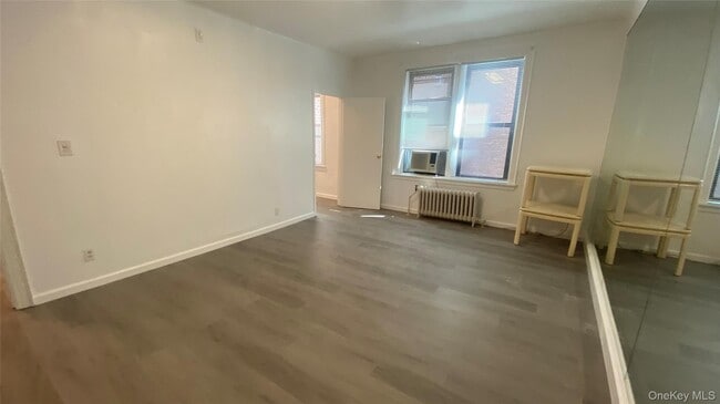 Foto del edificio - 42-33 Kissena Blvd