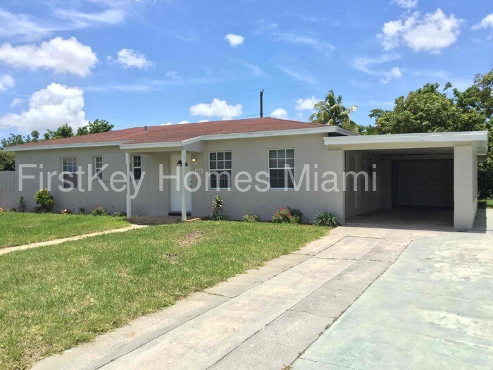 Primary Photo - 320 NW 191st St