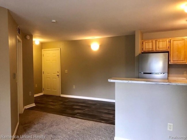 Foto del edificio - 15240 Silver Pkwy