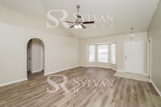 Foto del edificio - Don’t miss this Beautiful 3 Bedroom, 2 Bath home!