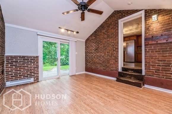 Building Photo - 644 Palisado Ave