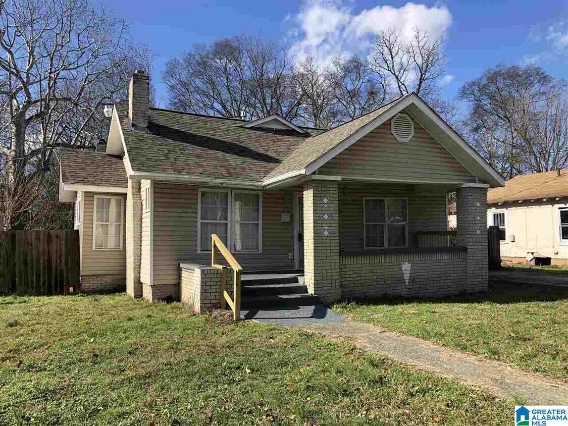 Primary Photo - 516 75th St N