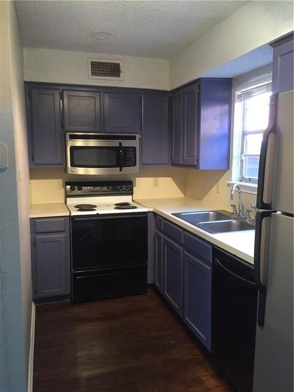 Building Photo - 2810 Nueces St