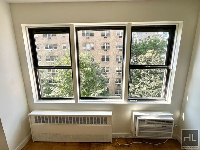 Building Photo - EAST 36 STREET