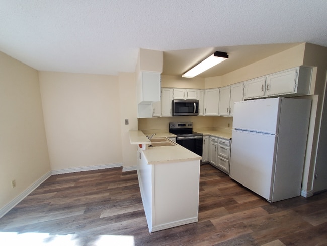 Building Photo - 1811 S Quebec Way