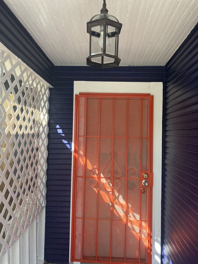 Foto del edificio - 3516 Nagle St