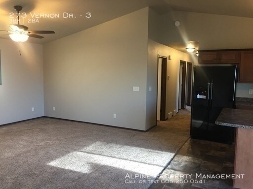 Building Photo - 273 Vernon Dr