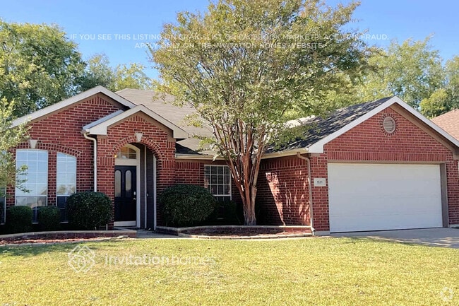 Building Photo - 1501 High Crest Dr