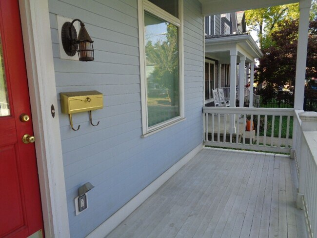 Foto del edificio - 1043 Hamlet St. ( Italian Village)