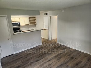 Building Photo - 5501 Rosebriar Way