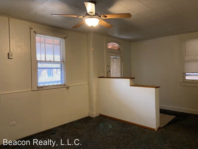 Building Photo - 2 br, 1 bath House - 306 S Ave A