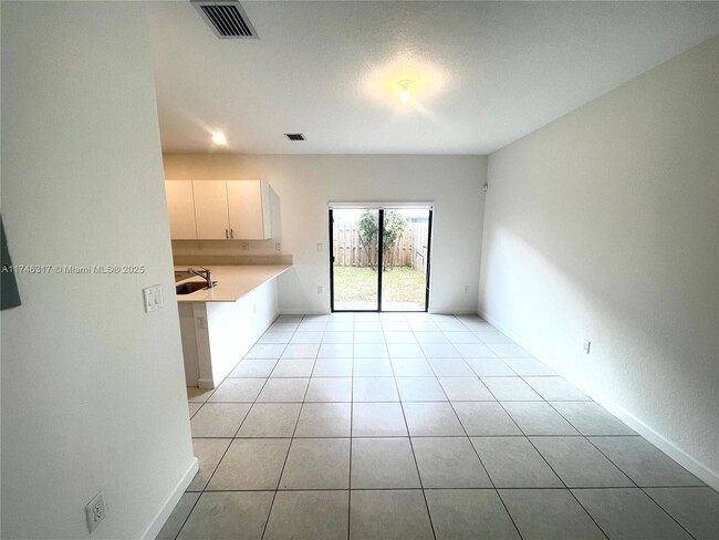 Foto del edificio - 12956 SW 233rd Terrace