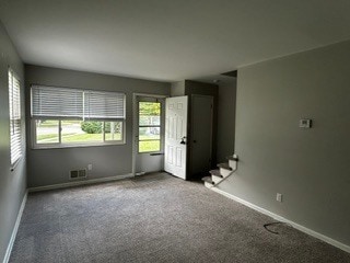Building Photo - Nice 2 bedroom 1 Bath Townhome