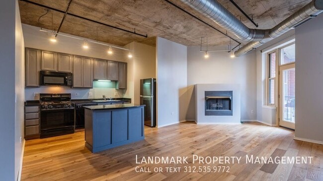Building Photo - 6 S Laflin St