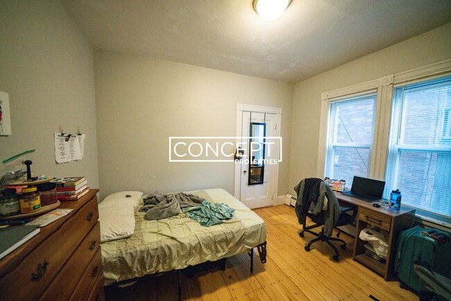 Building Photo - 135 St Alphonsus St