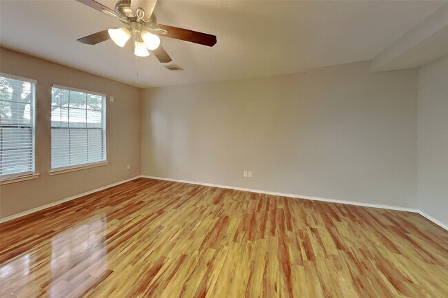 Foto del edificio - 21210 Bridgemeadows Ln