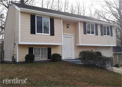 Foto principal - 4 br, 3 bath House - 4195 Village Square Lane