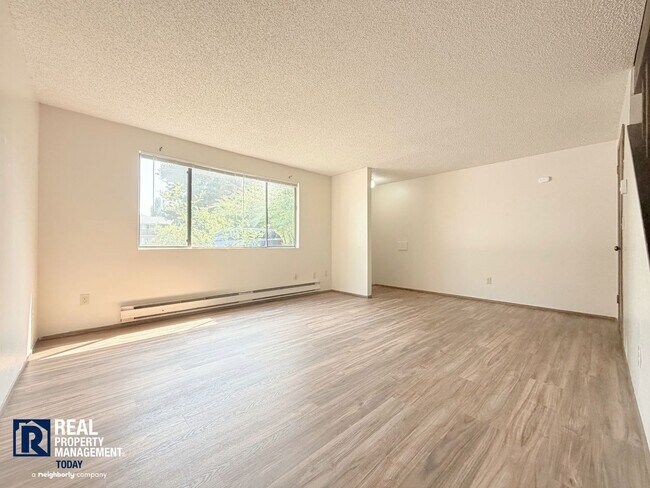 Foto del edificio - 1815-1815 54th St Ct E