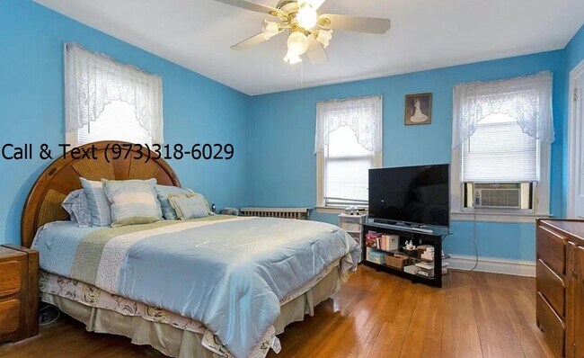 Foto del edificio - 753 Logan Ave