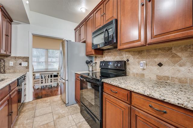 Foto del edificio - 2409 Northlake Ct