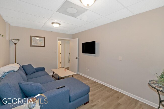 Building Photo - 2974 Rosebrook Dr
