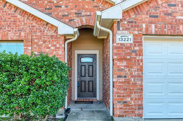 Foto del edificio - 13221 Poppy Hill Ln