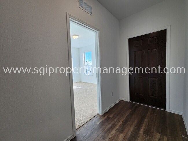Foto del edificio - 2306 Kingfisher St