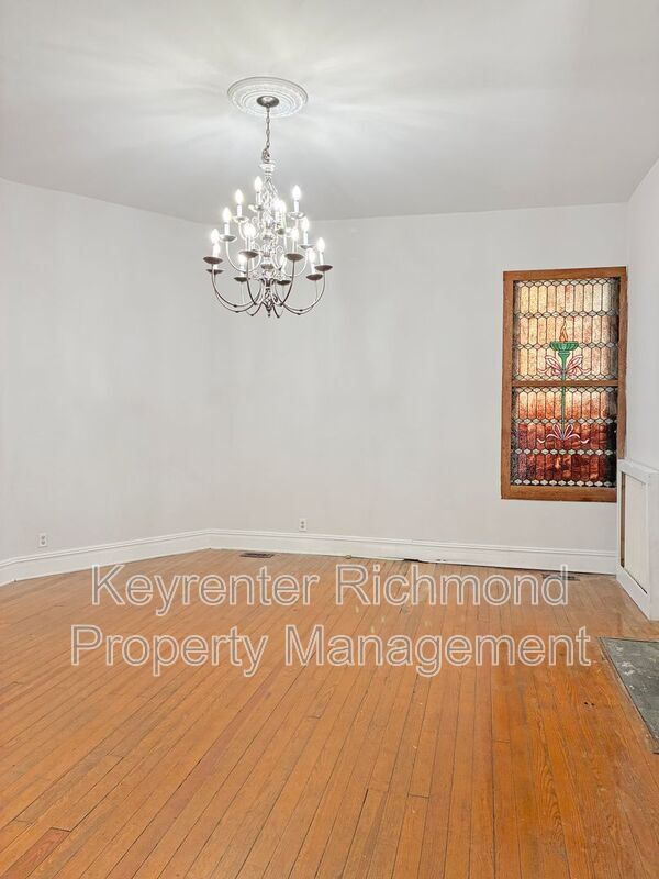 Foto del edificio - 2020 Floyd Ave