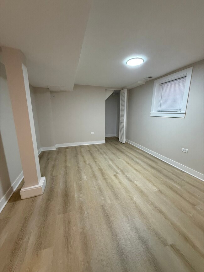 Foto del edificio - 5232 W Montana St