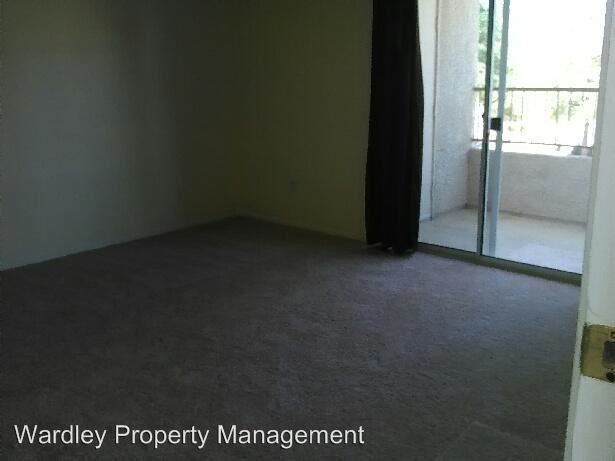 Building Photo - 480 Elm Dr