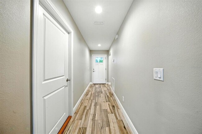 Foto del edificio - 446 Fahnstock St