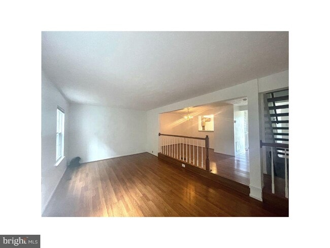 Building Photo - 1032 Bayridge Terrace